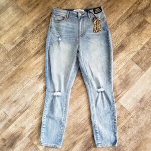 NWT Ashley Mason Super High Rise Distressed Mom Jeans Frayed Knee Grunge 15